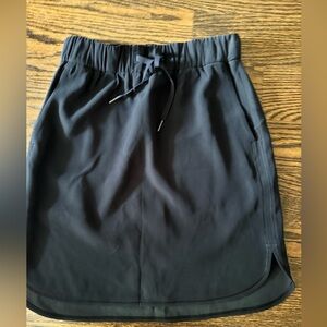 COPY - Like new Lululemon skirt in a size 6